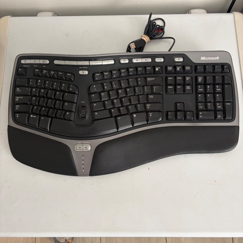 Microsoft Natural Ergonomic Keyboard 4000 v1.0 Wired USB Black Silver KU-0462